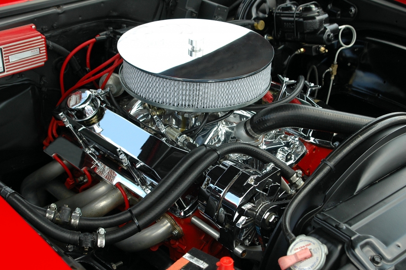 garagiste-BAUDUEN-min_car-engine-1548434